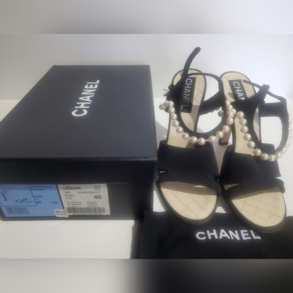 CHANEL Black Sandals Elegant Design